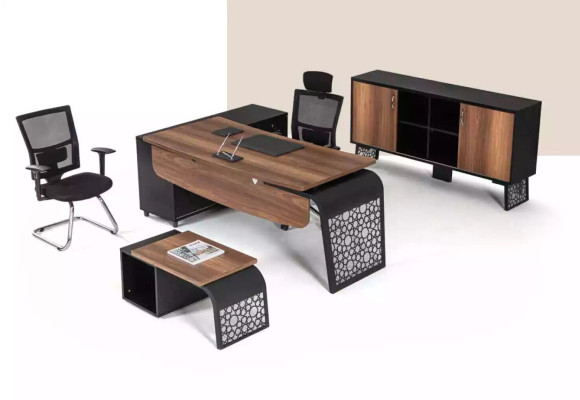 Scrivania d'angolo per ufficio Mobili da ufficio Tavolo del capo Arredamento d'ufficio design Tavolo