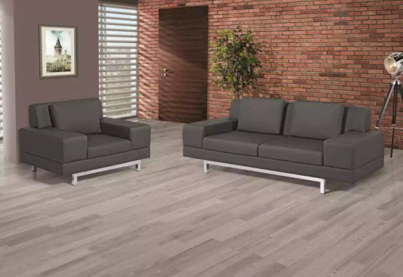 Divano grigio, moderno divano a tre posti, imbottito per studio, mobile in tessuto.