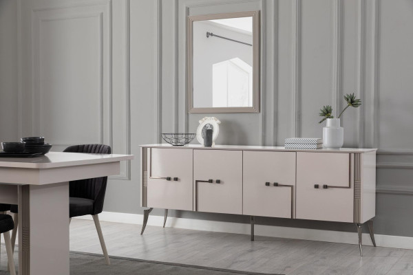 Sala da pranzo di colore bianco antico - Grande tavolo da pranzo, 4 sedie in tessuto, credenza