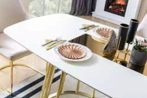 Set da sala da pranzo Tavolo 6 sedie Madia Specchio Gruppo 9 pezzi. Garnitura