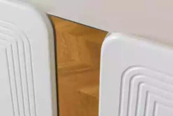 Set da sala da pranzo Tavolo 6 sedie Madia Specchio Gruppo 9 pezzi. Garnitura