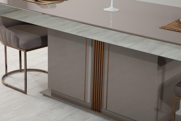 Elegante set da pranzo composto da tavolo da pranzo + 4 sedie colore beige 5 pezzi.