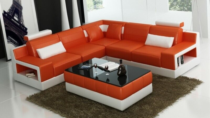 Set di mobili da designer: divano, sofà angolare con pouf, salotto imbottito.