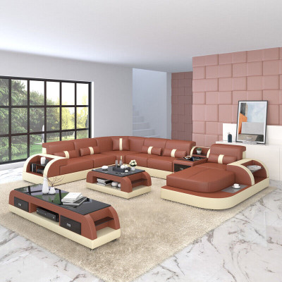 Divano a forma di U in pelle di design per il soggiorno con divano ad angolo e cuscini.