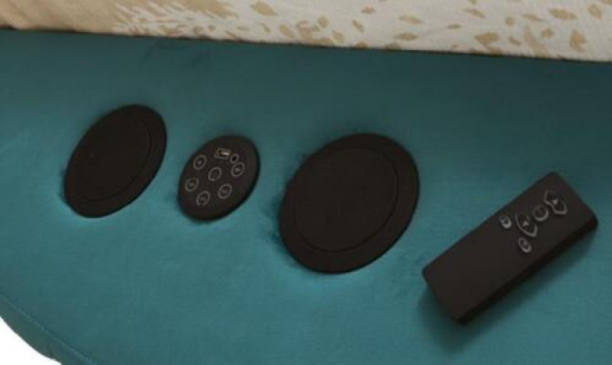 Letto multifunzionale con mensola USB doppia stazione di ricarica tessile Letti 180x200