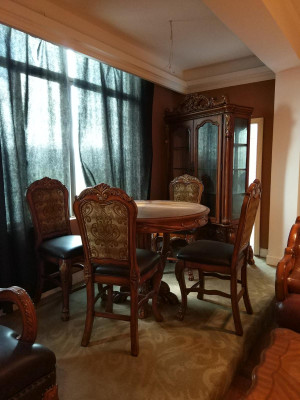 Tavolo da pranzo rotondo + set di 4 sedie da tavolo Decorazione completa Tavolo rotondo in legno con tavoli