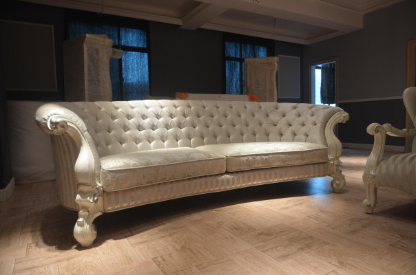 Divano 4 posti Design divano Chesterfield Imbottitura in pelle Tessuto