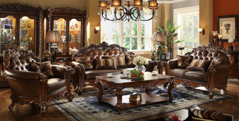 Set completo di divani 5 pezzi. Tavolino da caffè divano divano legno paesaggio abitativo.