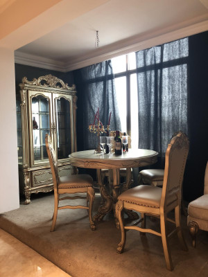 Tavoli tondi tavolo da pranzo tondo in legno rotondo Decorazione classica di stile barocco