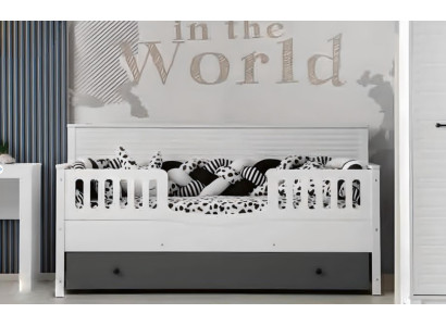 Letto per bambini luminoso. Arredo elegante per la perfetta camera dei bambini.