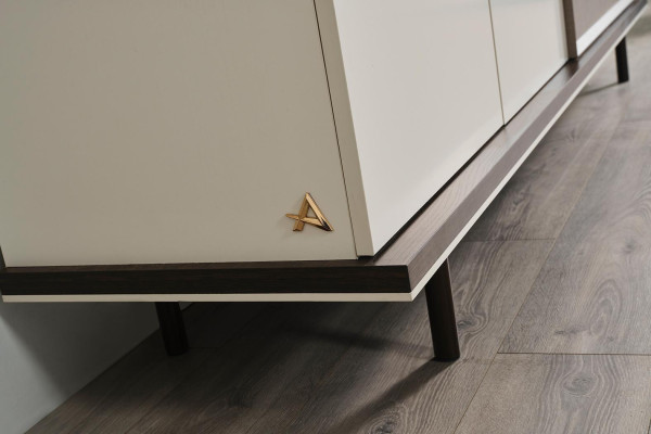 Mobili da pranzo di design in legno, credenza in legno lussuosa con specchio.