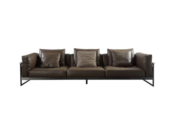 Esclusivo set divano 3 + 2 posti in pelle con pouf imbottito per il soggiorno.