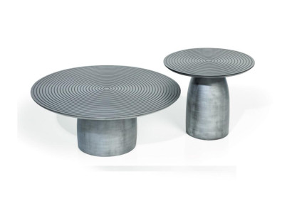 Tavolino in acciaio inossidabile, design di mobili in stile moderno e di lusso per il soggiorno.