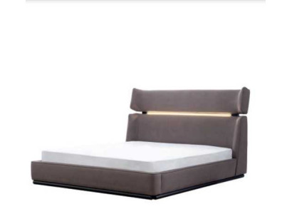 Camera da letto di lusso con letto e 2 comodini, design moderno.