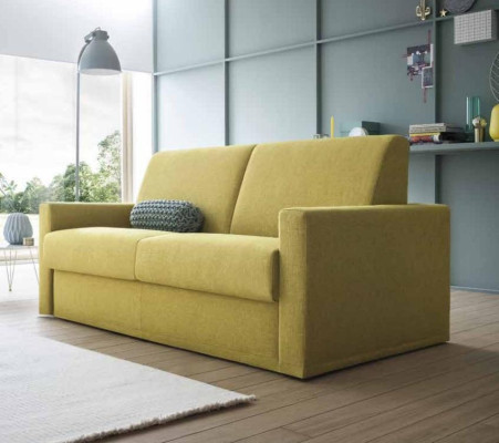 Divano di design a due posti giallo in tessuto, divano letto, mobili italiani.