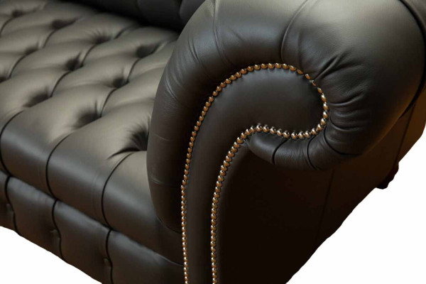 Divano di lusso a quattro posti Chesterfield stile inglese in tessuto design soggiorno.