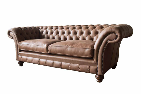 Divano Chesterfield Design in Pelle di Lusso Imbottitura Classica Divano a 3 Posti