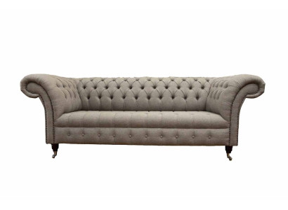 Beige Chesterfield, stile classico inglese, divano couch a 3 posti con imbottitura, 230cm.