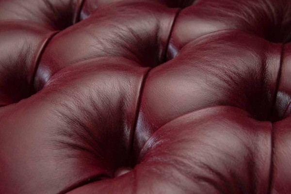 Chesterfield divano a 3 posti in pelle imbottita di lusso marrone 230cm.