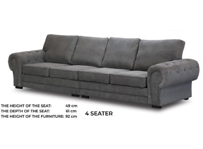 Divano classico a quattro posti con rivestimento in stoffa grigia. Comodo divano imbottito.