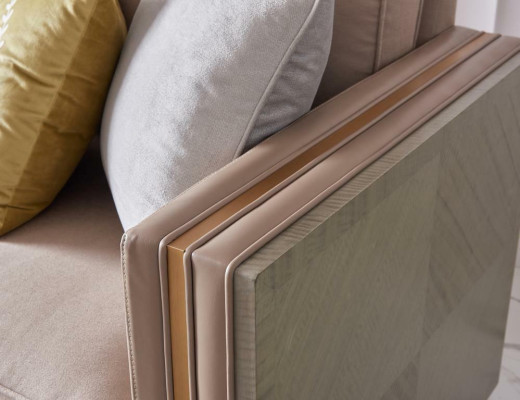 Divano a tre posti, design in tessuto per divano, decorazione moderna per sofà a tre posti in camera.