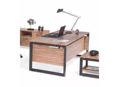 Tavolo da scrivania marrone di design Mobili per ufficio di lusso in legno Arredamento elegante