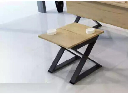 Tavolino basso quadrato marrone da designer