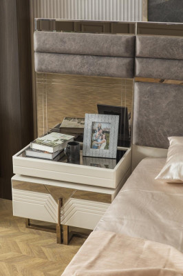 Set camera da letto matrimoniale con lettino comodini 3 pezzi grigio moderno.