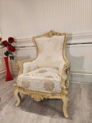 Set da divano divano 3+1 poltrona tavolo con gambe intagliate tavolino