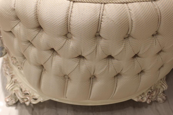 Sofà di lusso elegante a 3 posti in stile lussuoso per il soggiorno, poltrona in legno di alta qualità nuova.