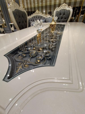 Elegante sala da pranzo Tavolo da pranzo di lusso Tavolo glamour Nuovo da pranzo