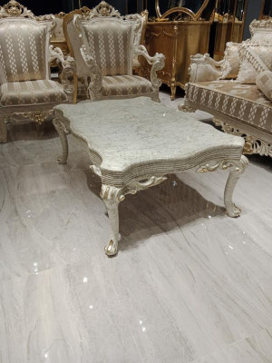 Soggiorno, elegante tavolino, fascino di lusso Tavolino da salotto, mobili da soggiorno.