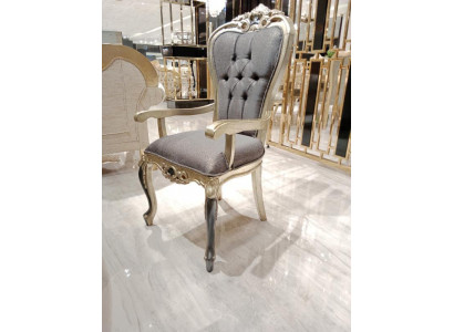 Esclusiva sedia da pranzo Chesterfield, poltrona accogliente in legno e tessuto per sedie da pranzo.