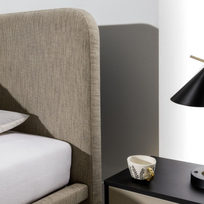 Mobili da camera da letto di lusso Tessuto marrone Letto Designer in Legno 2 comodini