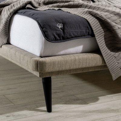 Mobili da camera da letto di lusso Tessuto marrone Letto Designer in Legno 2 comodini