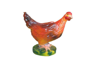 Statua decorativa di gallina in plastica. Decorazioni pasquali. Gallina da giardino. Altezza 32 cm. Nuovo.