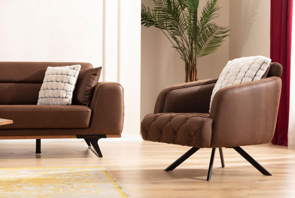 Sofà a 4 posti, 3 posti e poltrona marrone divano imbottito.