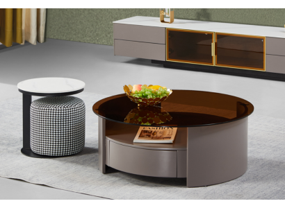 Tavolino da caffè in stile moderno di lusso, colore marrone.