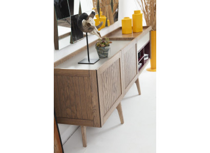 Mobiletto credenza in legno moderno marrone per soggiorno.