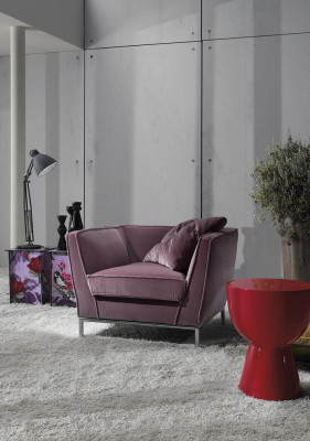 Poltrona monoposto di lusso, rivestita in rosso, design relax, mobili italiani Prianera nuovi.