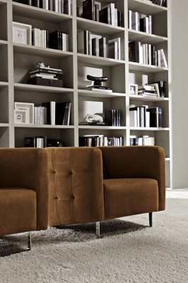 Sedia di lusso imbottita marrone, stile italiano, design moderno, mobili per il soggiorno, nuovo. 
