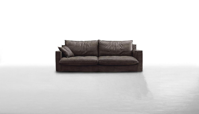 Divano di lusso a tre posti, divani a tre posti in pelle di design, stile mobili Prianera.