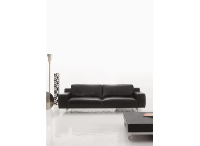 Divano di lusso a tre posti, divani a tre posti, design divano in pelle nera.