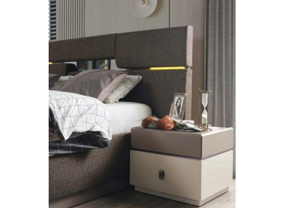 Set da camera da letto con letto di lusso colore marrone e 2 comodini 3 pezzi nuovi