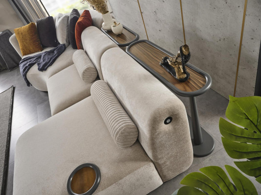 Divano a L design con struttura in legno e rivestimento in tessuto, mobili bianchi nuovi