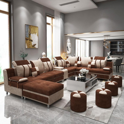 Divano a forma di U Marrone in tessuto imbottito per rilassarsi in salotto con morbidi cuscini.