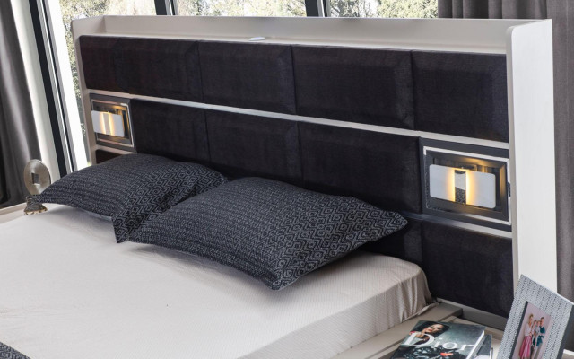 Mobili da camera da letto grigi, letto design con 2 comodini, armadio in legno 4 pezzi.