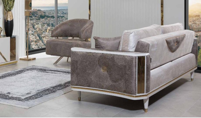 Moderno set da salotto design beige composto da divano a tre posti e poltrona, tavolino.