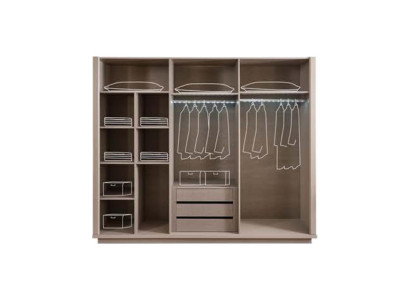 Armadio beige con ante in vetro di 6 porte per la camera da letto.