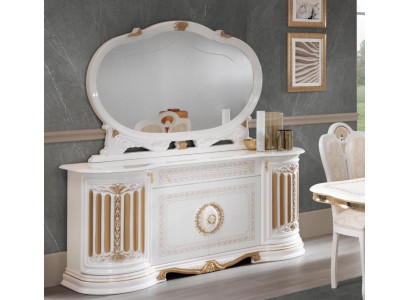 Mobile classico con ante e cassetti, credenza, specchio, armadio xxl. Mobili italiani.